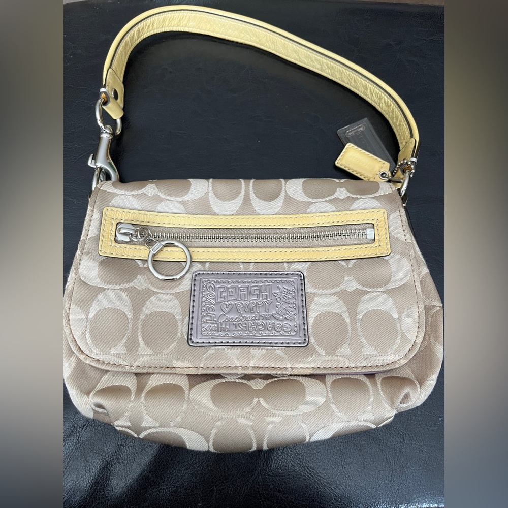 Coach “poppy” mini handbag w wristlet